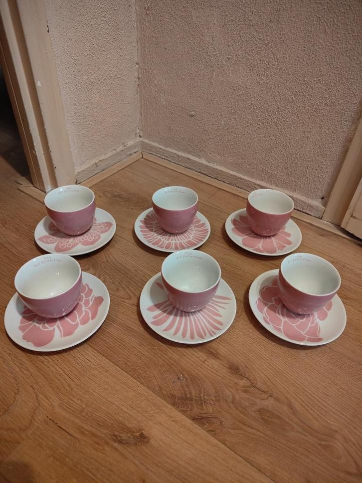 Illy art collection Cappuccino Cups Limited Edition 2006 - M, Antiek en Kunst, Antiek | Servies compleet, Ophalen of Verzenden