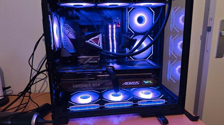 Mooie Gamepc, Computers en Software, Desktop Pc's, Zo goed als nieuw, 4 Ghz of meer, SSD, 32 GB, Met videokaart, Gaming, Virtual Reality