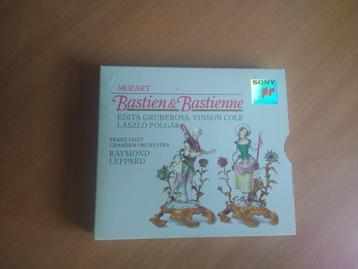 CD Wolfgang Amadeus Mozart - Bastien Und Bastienne beschikbaar voor biedingen