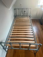Uniek bed van steigerbuizen met buro, Ophalen, 90 cm, Eenpersoons, Zo goed als nieuw
