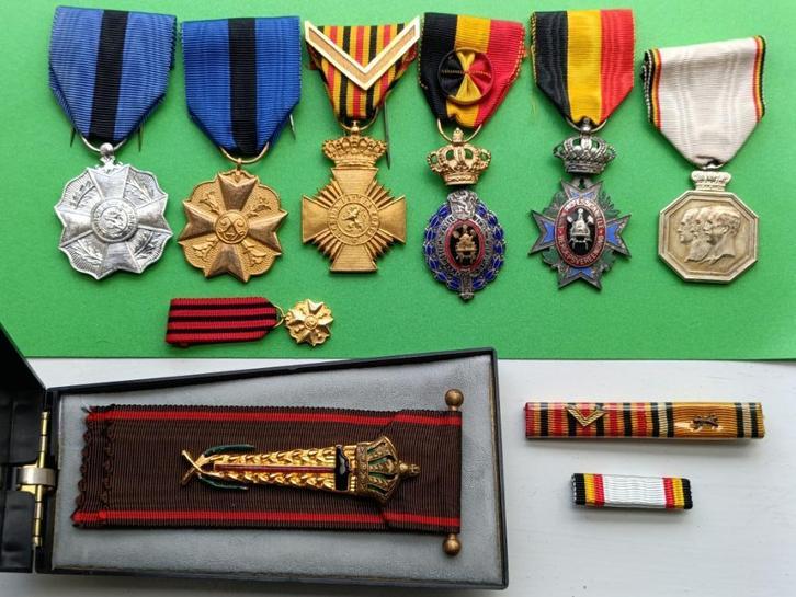 Partij 10 oude Belgische Medailles deels zilver en verguld, Postzegels en Munten, Penningen en Medailles, Zilver, Buitenland, Ophalen of Verzenden