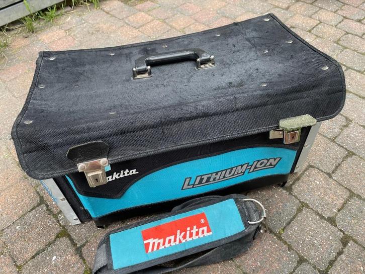 Makita Gereedschapskoffer – 27 Liter Stevige, praktische kof, Doe-het-zelf en Verbouw, Gereedschapskisten, Ophalen