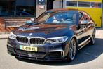 BMW 5-serie M550i xDrive High Executive schuifdak. 360 cam., Auto's, Automaat, Lichtsensor, Gebruikt, 2000 kg