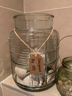 Glazen pot met schelpen - Designed by MB, Huis en Inrichting, Woonaccessoires | Vazen, Overige kleuren, Ophalen of Verzenden, Minder dan 50 cm