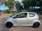 Toyota Aygo 1.0 12V Vvt-i airco apk 22/9/2026, Voorwielaandrijving, Metallic lak, 4 stoelen, 68 pk