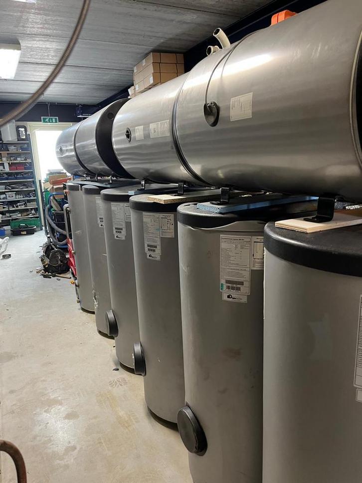 Indirect gestookte boiler 200L, Doe-het-zelf en Verbouw, Geisers en Boilers, Gebruikt, Boiler, 100 liter of meer, 3 t/m 5 jaar oud