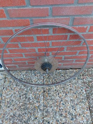 voor en achterwiel racefiets beschikbaar voor biedingen