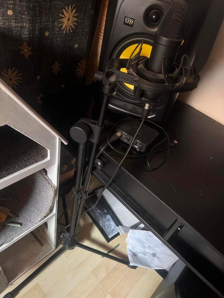 Rode NT1 + AI-1 Studio Kit met Microfoonstandaard, Muziek en Instrumenten, Microfoons, Zo goed als nieuw, Studiomicrofoon, Ophalen