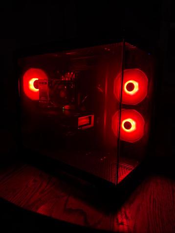 Gaming computer beschikbaar voor biedingen