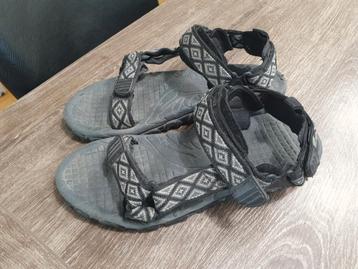 Nomad strandsandalen maat 43 beschikbaar voor biedingen