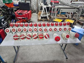Opbouw stekker wandcontactdoos 63ampere beschikbaar voor biedingen