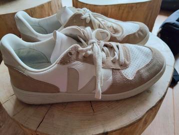 Veja schoenen maat 45  beschikbaar voor biedingen