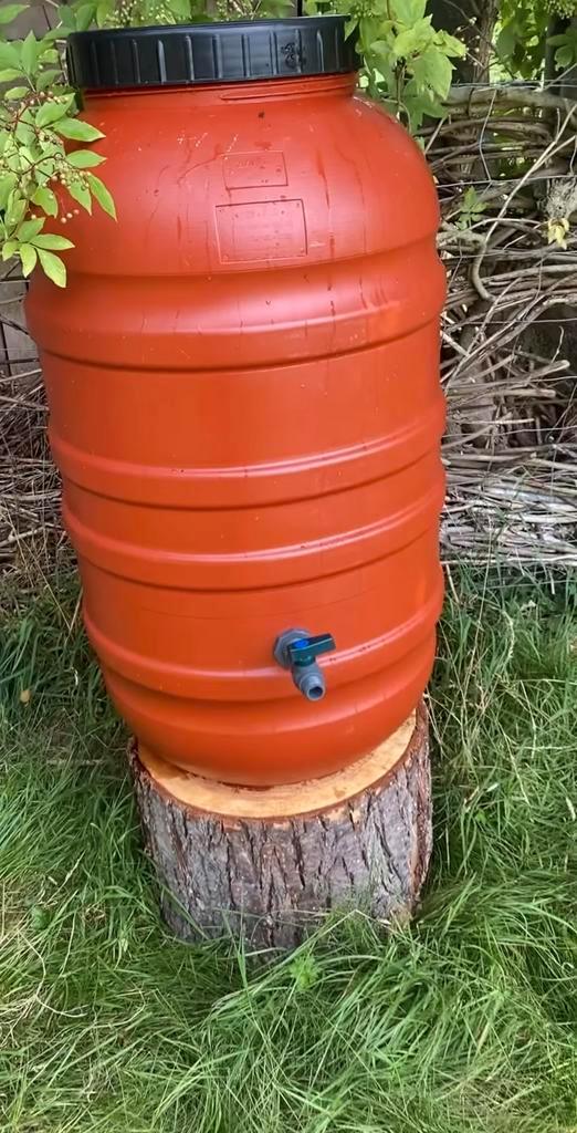 Regenton met kraantje 220 liter, Tuin en Terras, Regentonnen, Zo goed als nieuw, 150 liter of meer, Met kraantje, Ophalen