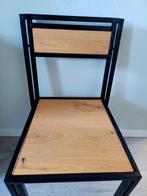 Een stoel van hout & metaal, Huis en Inrichting, Slaapkamer | Nachtkastjes, Gebruikt, Hout, Ophalen
