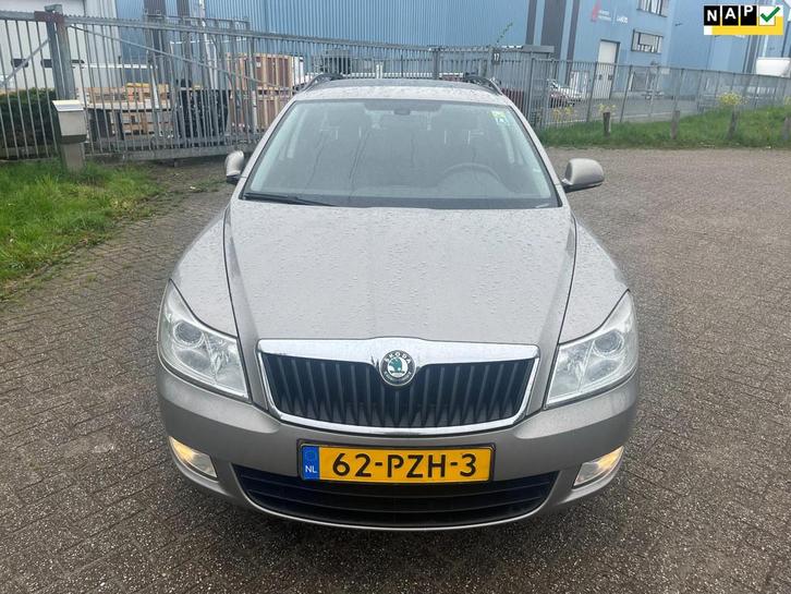 Skoda Octavia Combi 1.2 TSI Ambition Business Line, Auto's, Skoda, Te koop, Octavia, ABS, Airbags, Airconditioning, Centrale vergrendeling