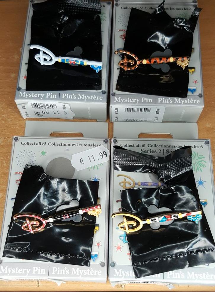 Disney mystery pin key, Verzamelen, Speldjes, Pins en Buttons, Nieuw, Speldje of Pin, Overige onderwerpen, Ophalen of Verzenden