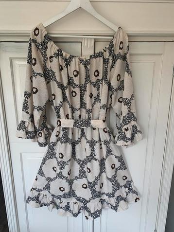 Mooi zomer jurkje beige/zwart maat 40. beschikbaar voor biedingen