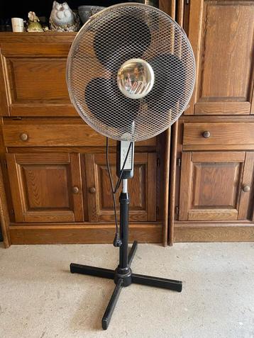 Elro Ventilator op Statief met Afstandsbediening beschikbaar voor biedingen