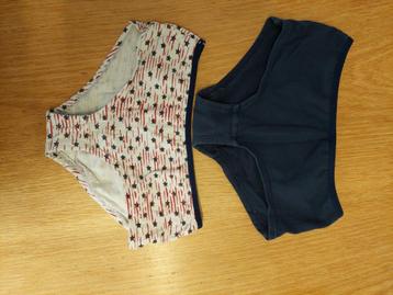 2x onderbroek, slip, 140. beschikbaar voor biedingen