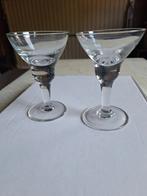 Twee oude borrel glazen., Ophalen