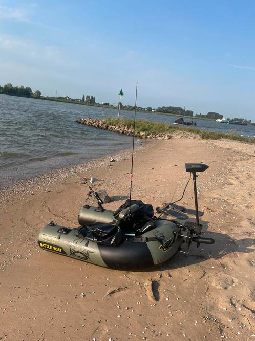 Te koop bb met moror  fishfinder lowrance accus enz, Watersport en Boten, Hengelsport | Karpervissen, Zo goed als nieuw, Overige typen