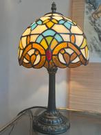 2 beschikbaar glas in lood Tiffany stijl tafellampen lampen, Huis en Inrichting, Lampen | Tafellampen, Baak, Ophalen of Verzenden