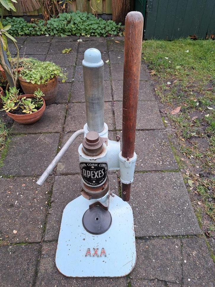 Vintage Kroonkurker - Apexes, Hobby en Vrije tijd, Overige Hobby en Vrije tijd, Ophalen