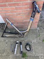 RIH Omega 1 damesframe 49 cm + verende zadelpen en kabels., 47 tot 50 cm, Ophalen, Overige merken, Gebruikt