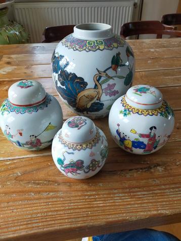 4 gekleurde Chinese Gemberpotten / Vaas, vanaf €10.-per stuk beschikbaar voor biedingen