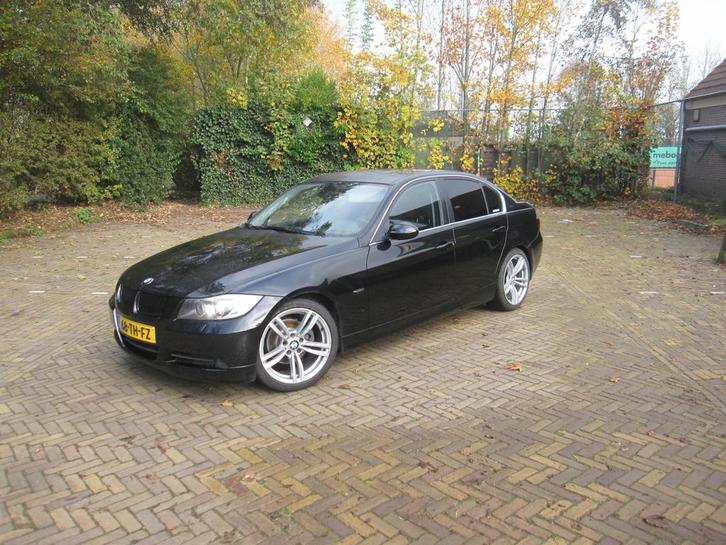 BMW E90 325i leer interieur,trekhaak, handgeschakeld, Auto's, BMW, Particulier, 3-Serie, Benzine, D, Sedan, Handgeschakeld, Origineel Nederlands