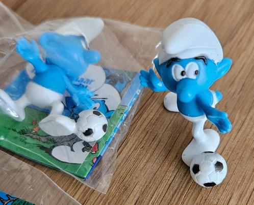 Voetbalsmurf uitgave AH (2 x) & meer poppetjes en figuurtjes, Verzamelen, Smurfen, Nieuw, Poppetje, Figuurtje of Knuffel, Verschillende Smurfen