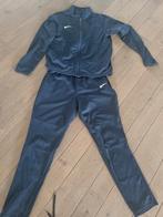 Nike trainingspak maat 170/176 + sportbroek, Ophalen of Verzenden, Zo goed als nieuw