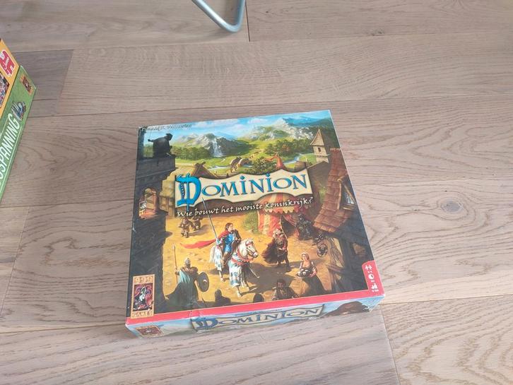 Dominion Bordspel, Hobby en Vrije tijd, Gezelschapsspellen | Bordspellen, Zo goed als nieuw, Een of twee spelers, Drie of vier spelers
