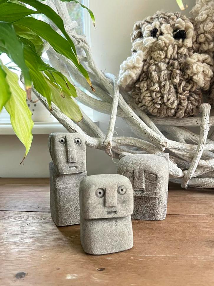 Bazar Bizar 3 beeldjes De Sumba-steen - nieuw, Huis en Inrichting, Woonaccessoires | Overige, Nieuw, Ophalen of Verzenden