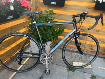 Bianchi nirone racefiets alu frame met carbon voorvork beschikbaar voor biedingen