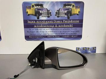 Nissan Primera rechter spiegel  beschikbaar voor biedingen