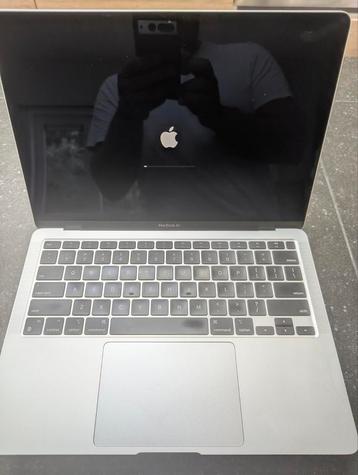 MacBook Air M1 MDM  beschikbaar voor biedingen