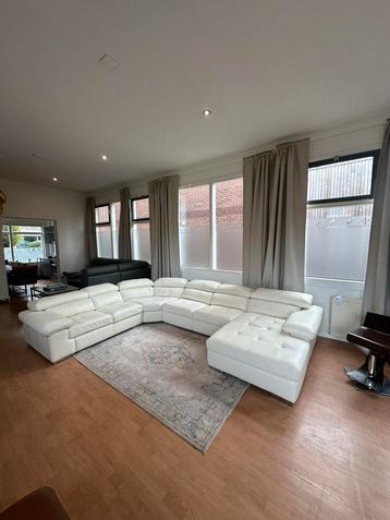 Wit crème design leren hoekbank U bank  leer Z.G.A.N. beschikbaar voor biedingen