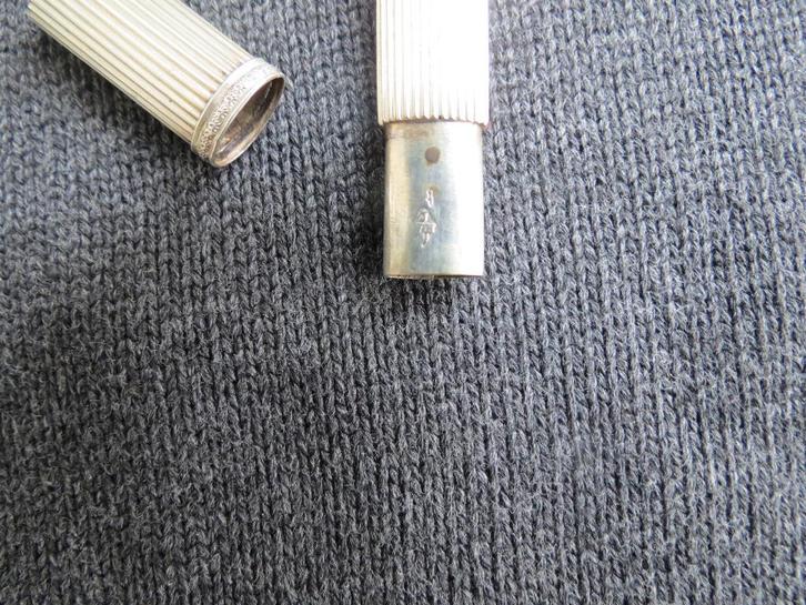 Zilveren geribde naaldenkoker, Antiek en Kunst, Antiek | Goud en Zilver, Zilver, Verzenden