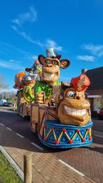 Polyester carnavalswagen “jungle”, Ophalen