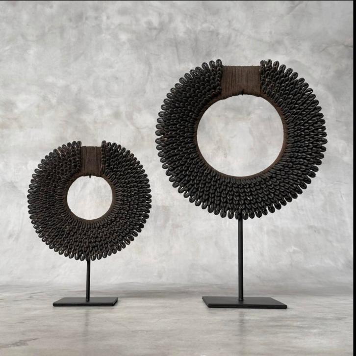 Oramenten - TOLAÏ Nassa Schelpen Kettinge, Antiek en Kunst, Kunst | Designobjecten, Ophalen