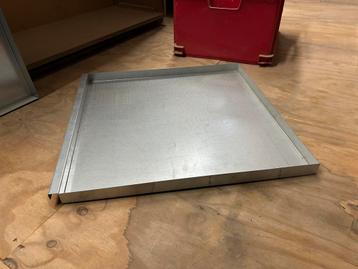 Nieuwe metalen laden broedkooien  | DHZ laden voor kooien beschikbaar voor biedingen