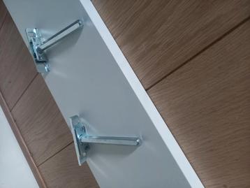 Wandplank 100 x 15 x 2,5 cm niet zichtbare bevestiging  beschikbaar voor biedingen