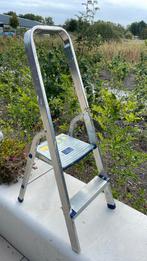 Huishoud trapje, Doe-het-zelf en Verbouw, Ladders en Trappen, Ophalen of Verzenden, Gebruikt, Minder dan 2 meter