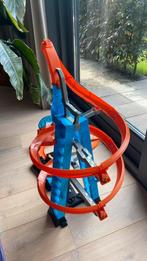Hotwheels wolkenkrabber racebaan en looping + 12 auto’s, Kinderen en Baby's, Speelgoed | Racebanen, Ophalen of Verzenden, Zo goed als nieuw