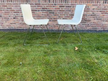 Ikea stoelen beschikbaar voor biedingen