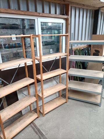 3 stelling planken kasten hout en ijzer voor garage of huis beschikbaar voor biedingen