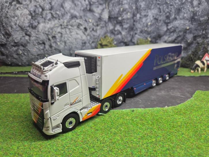 WSI Polskamp Meat Industries; VOLVO FH5 GLOBETROTTER 01-4228, Hobby en Vrije tijd, Modelauto's | 1:50, Nieuw, Bus of Vrachtwagen