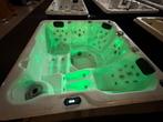 Jacuzzi 5 pers 2 lig plaatsen balboa !, Ophalen, Zo goed als nieuw, Pomp