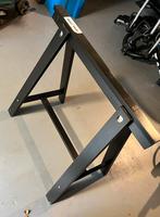 Zwarte schraag ikea, Doe-het-zelf en Verbouw, Werkbanken, Ophalen, Zo goed als nieuw